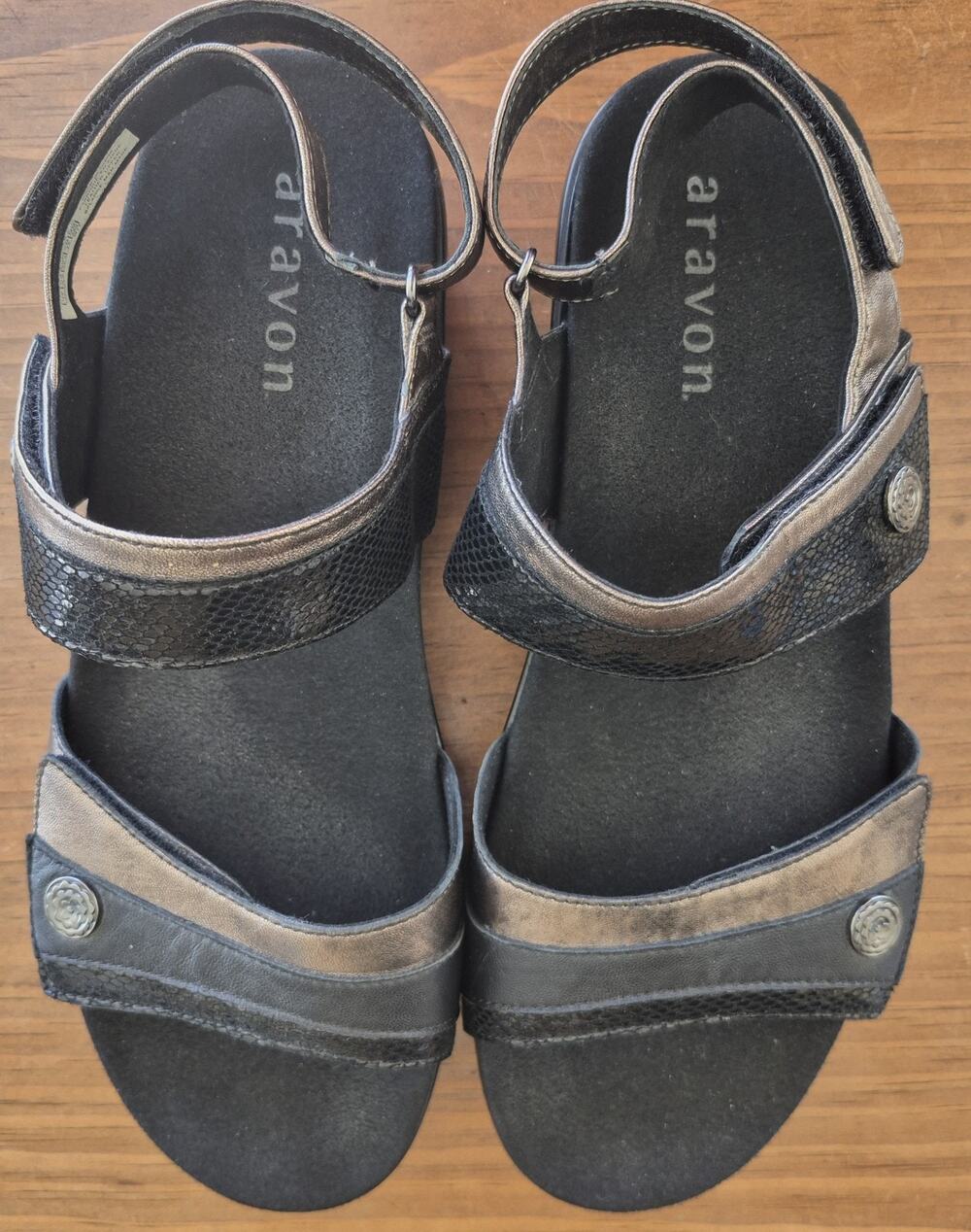 Aravon Katherine Adjustable Strap Sandals Women's Size 11